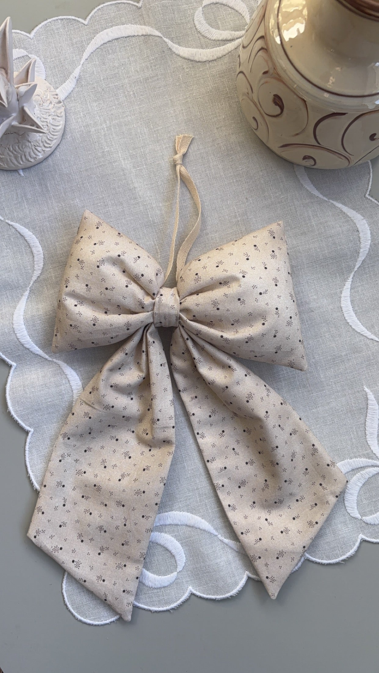 Håndlavet sløjfe, cremefarvet