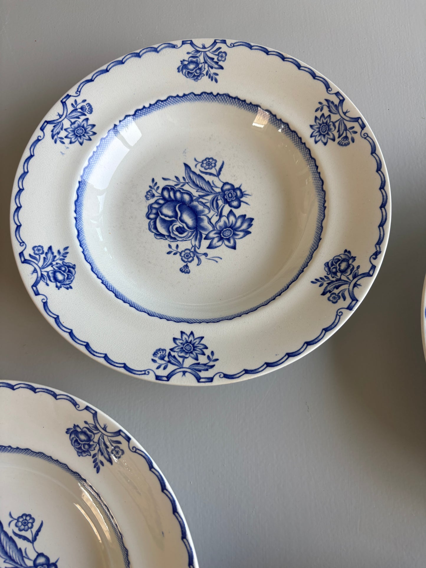 Dybe Gustavsberg tallerkner, BUKET