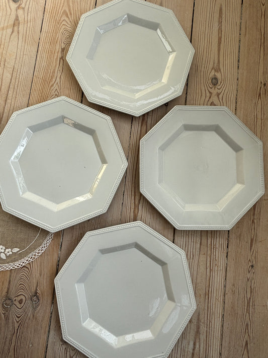 Store ottekantet tallerkner