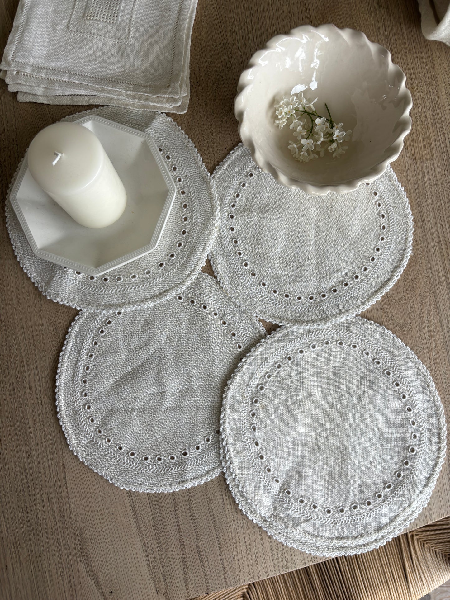 Cremefarvet mellemlags servietter