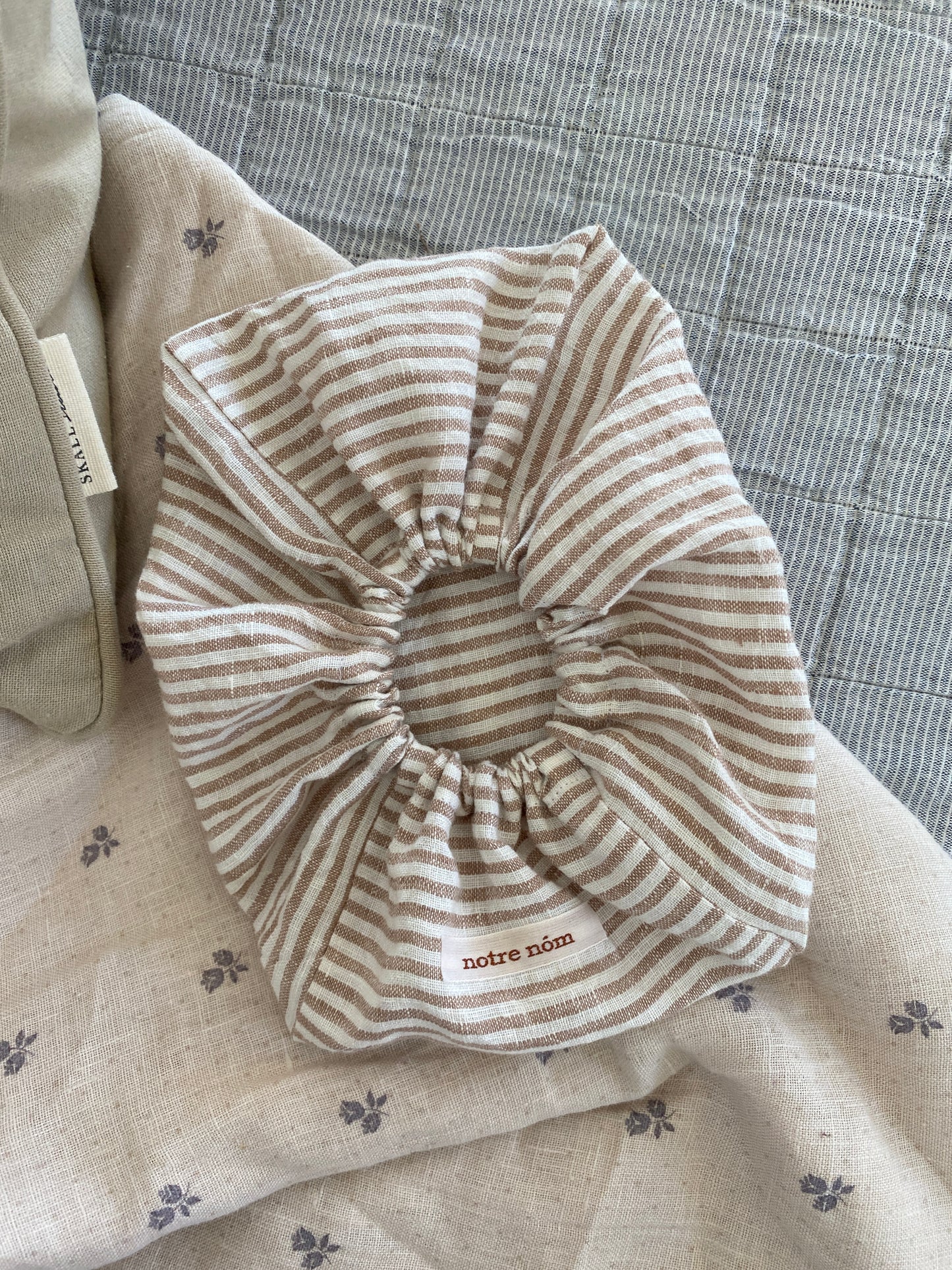 Vådserviet cover, nougat strib