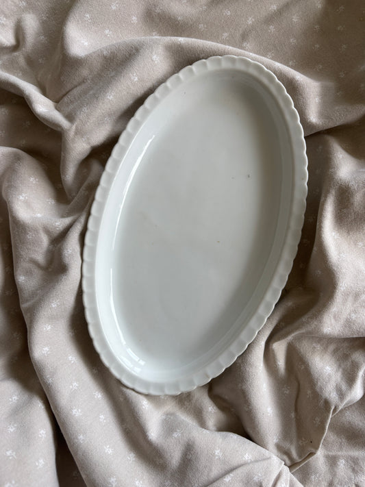 Dansk fad med smuk kant