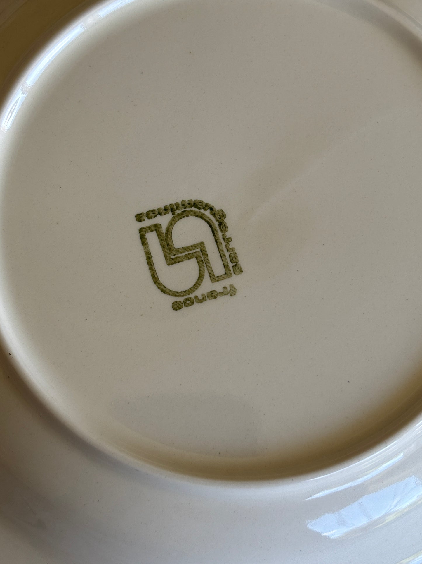 Dybe franske tallerkner