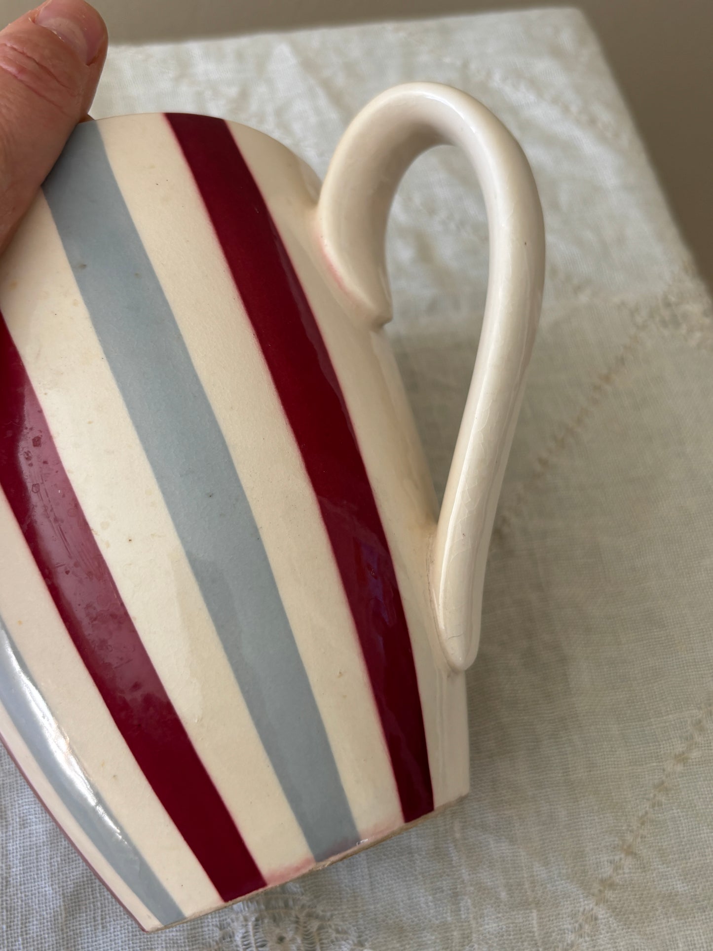 Gammel stripet kande