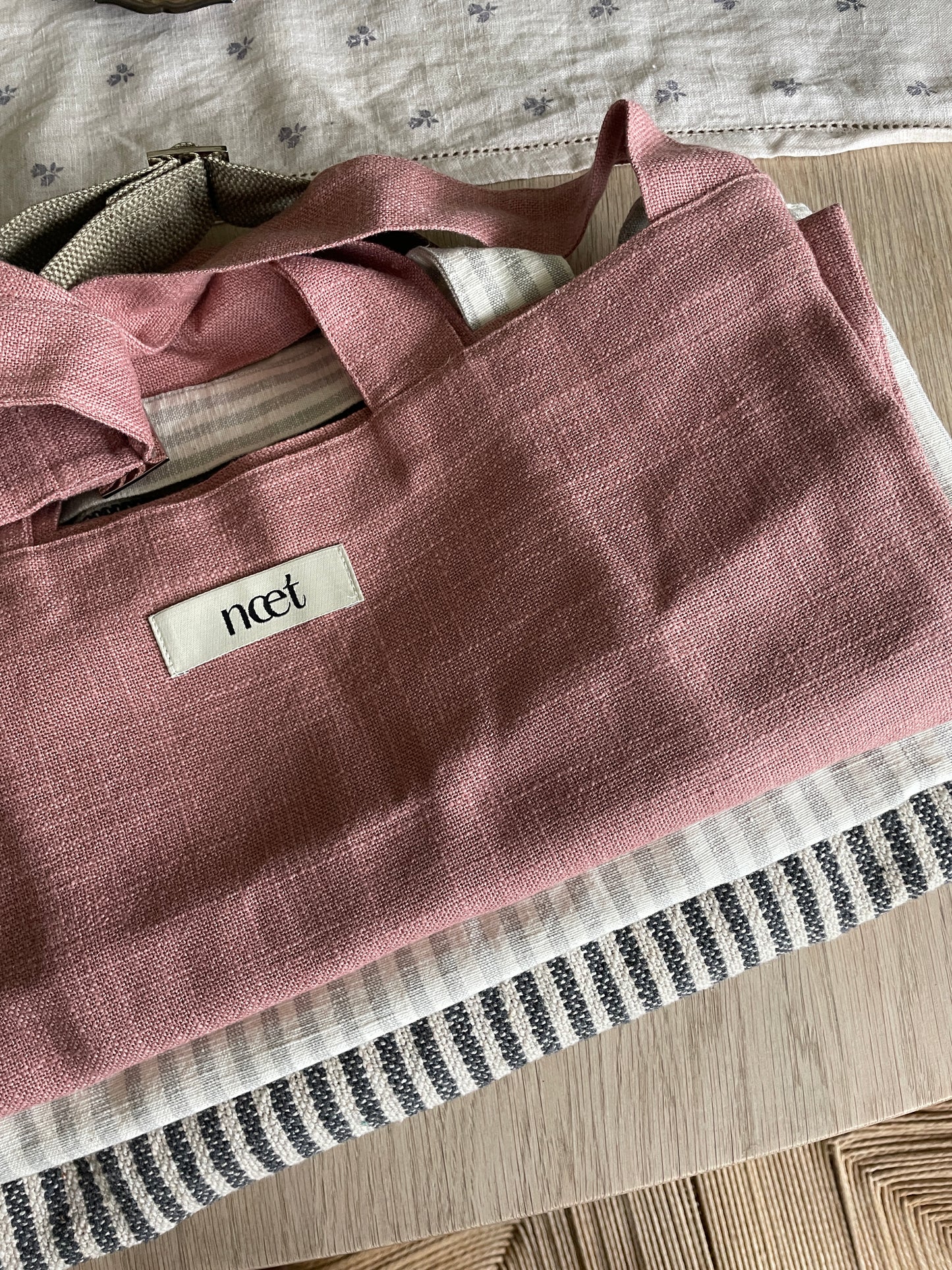 Crossbody taske fra næt