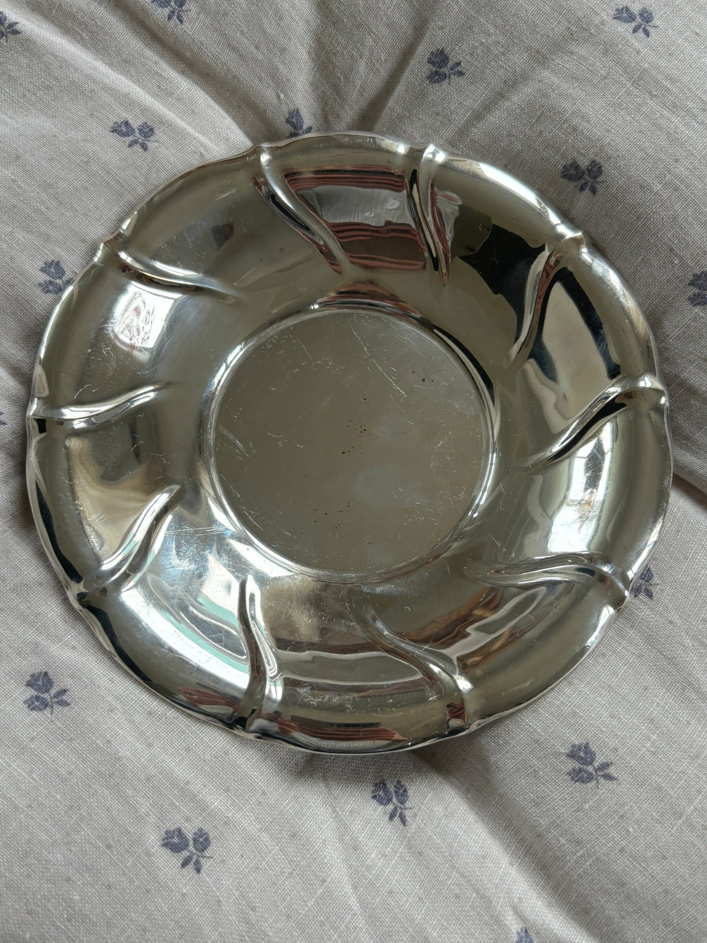Pletsølv skål med swirl kant