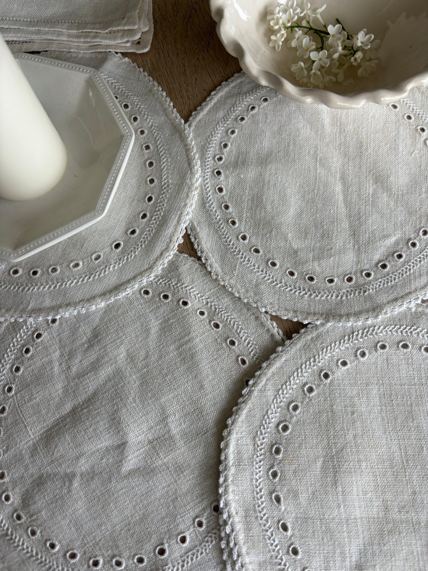 Cremefarvet mellemlags servietter