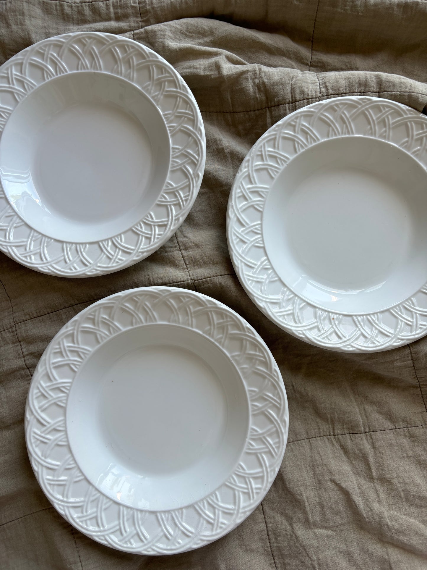 Dybe italienske tallerkner