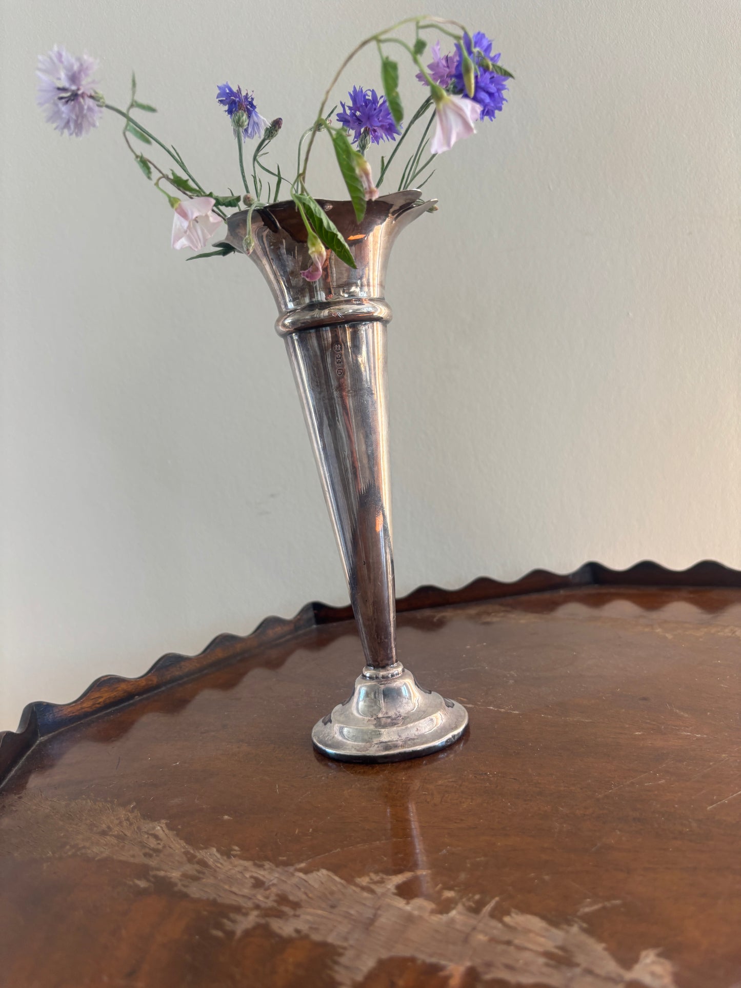 Vase i pletsølv