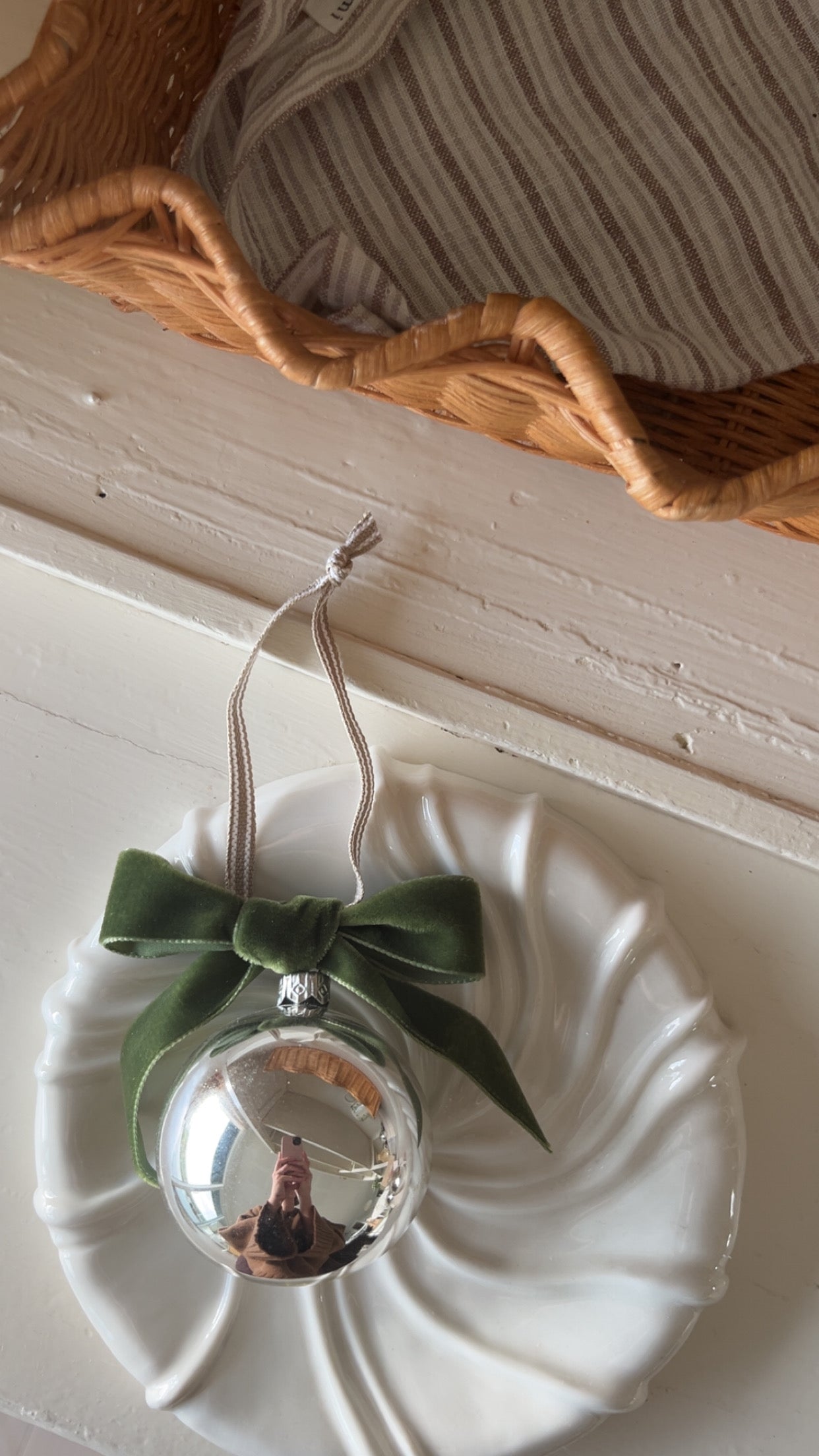 Julekugle med velourbånd, grøn