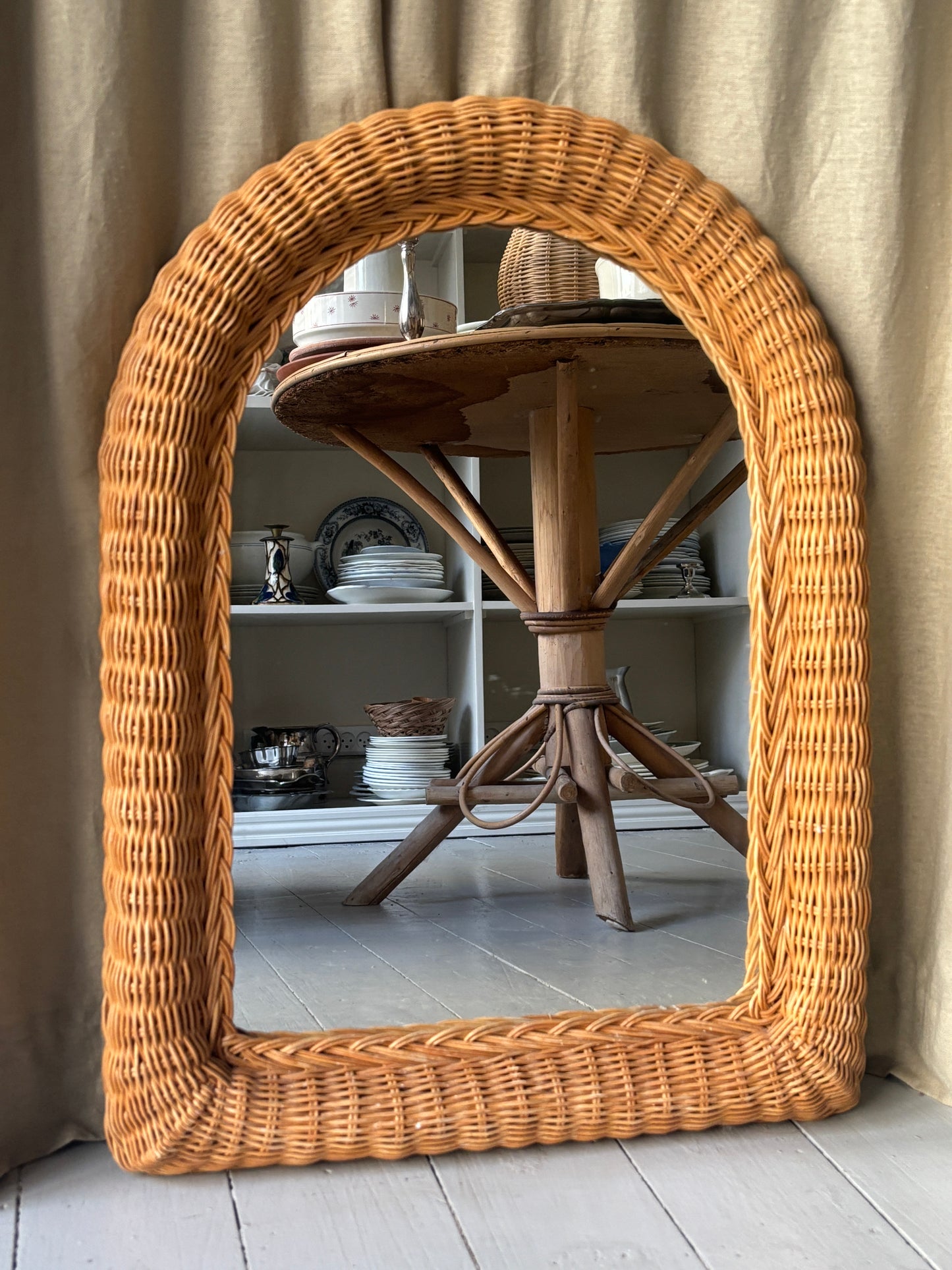 Smukt gammelt flet spejl