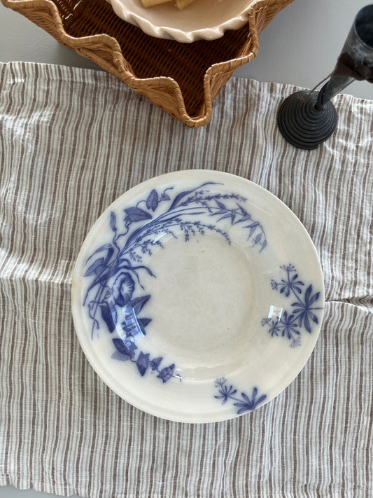 Platte med blå/lilla motiv