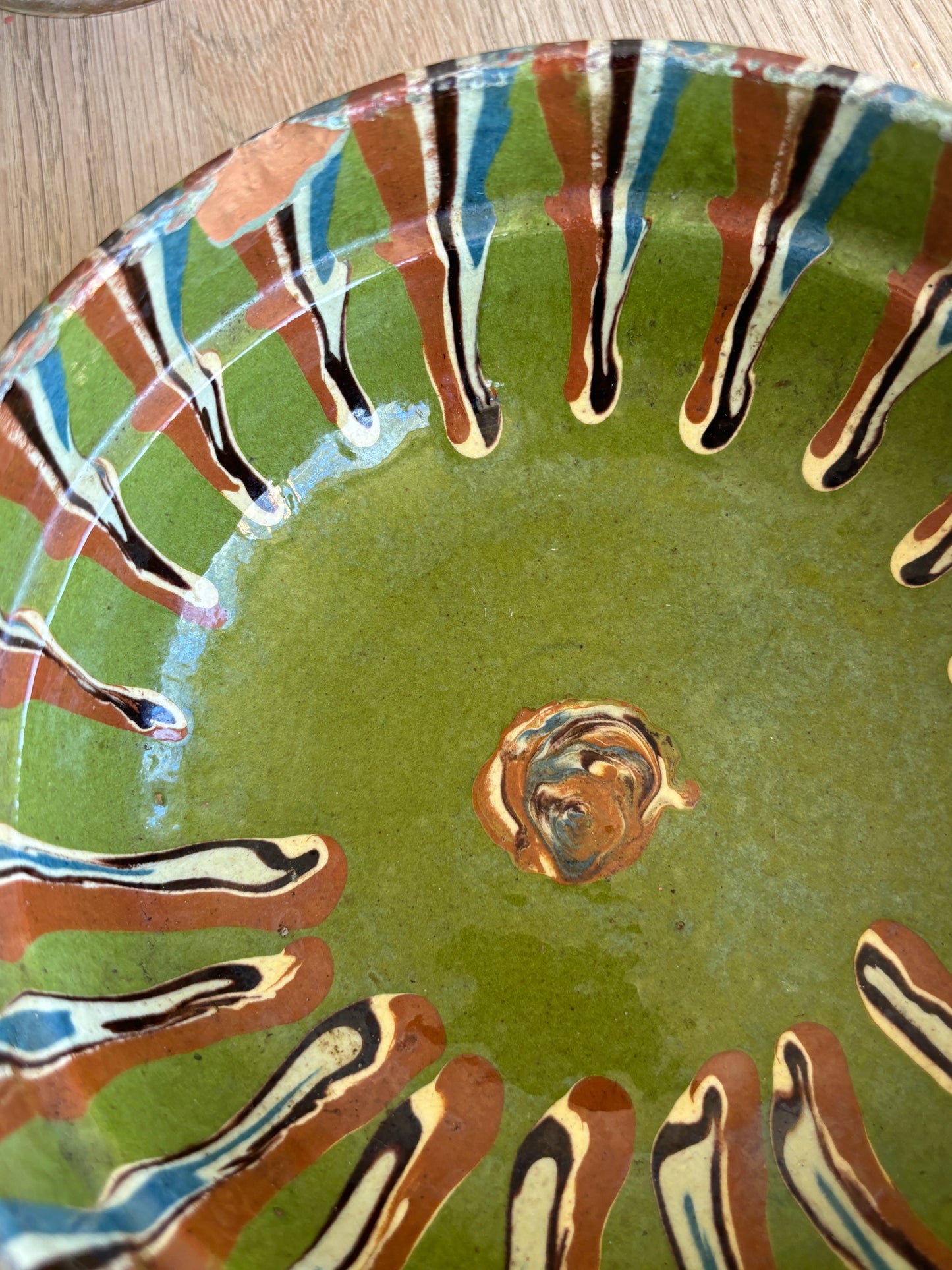 Keramik skål med grøn glasur