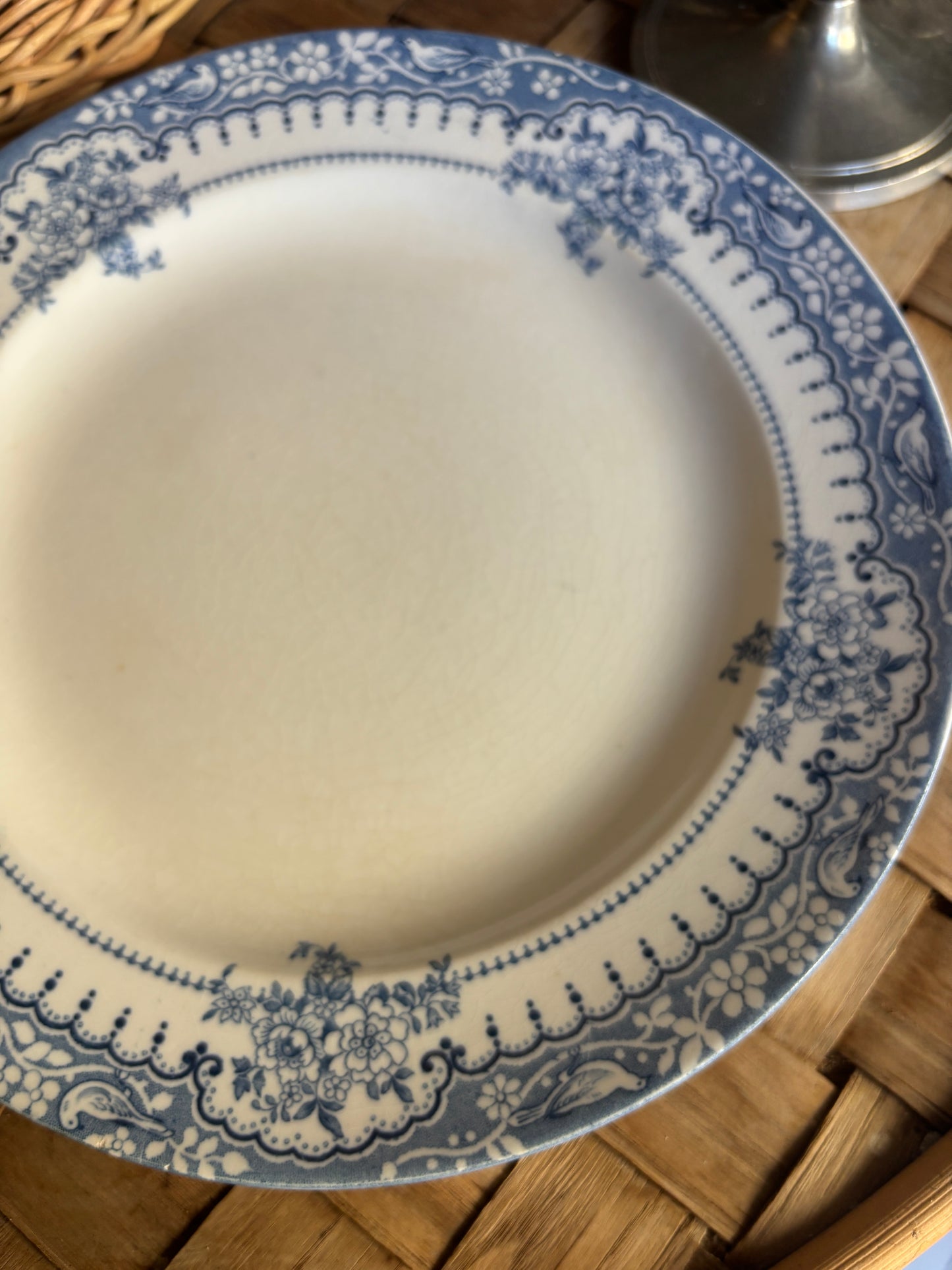 Platte med blå kant