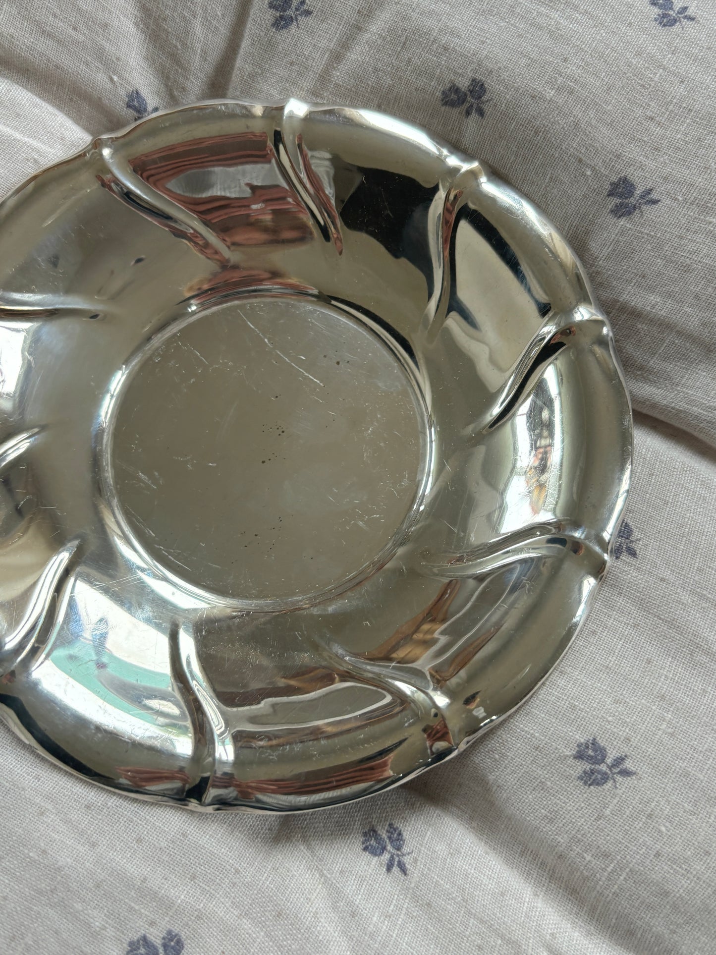 Pletsølv skål med swirl kant