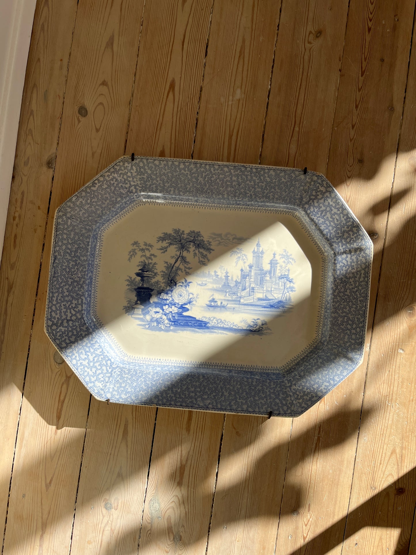 Stor gammel fad/platte