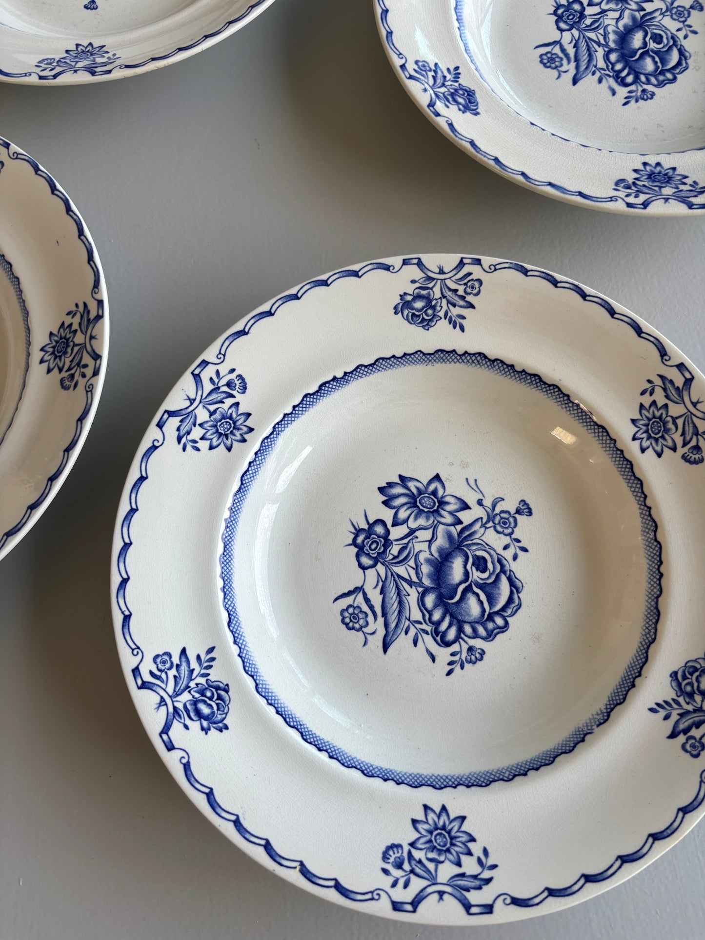 Dybe Gustavsberg tallerkner, BUKET