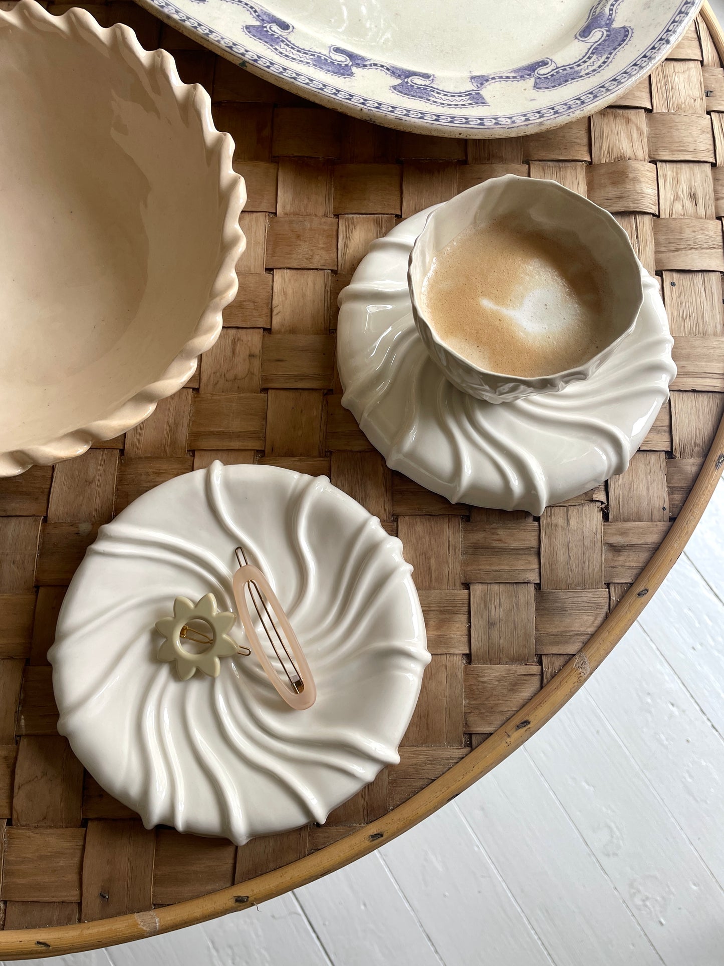 Tidevandstallerken, hvid porcelæn