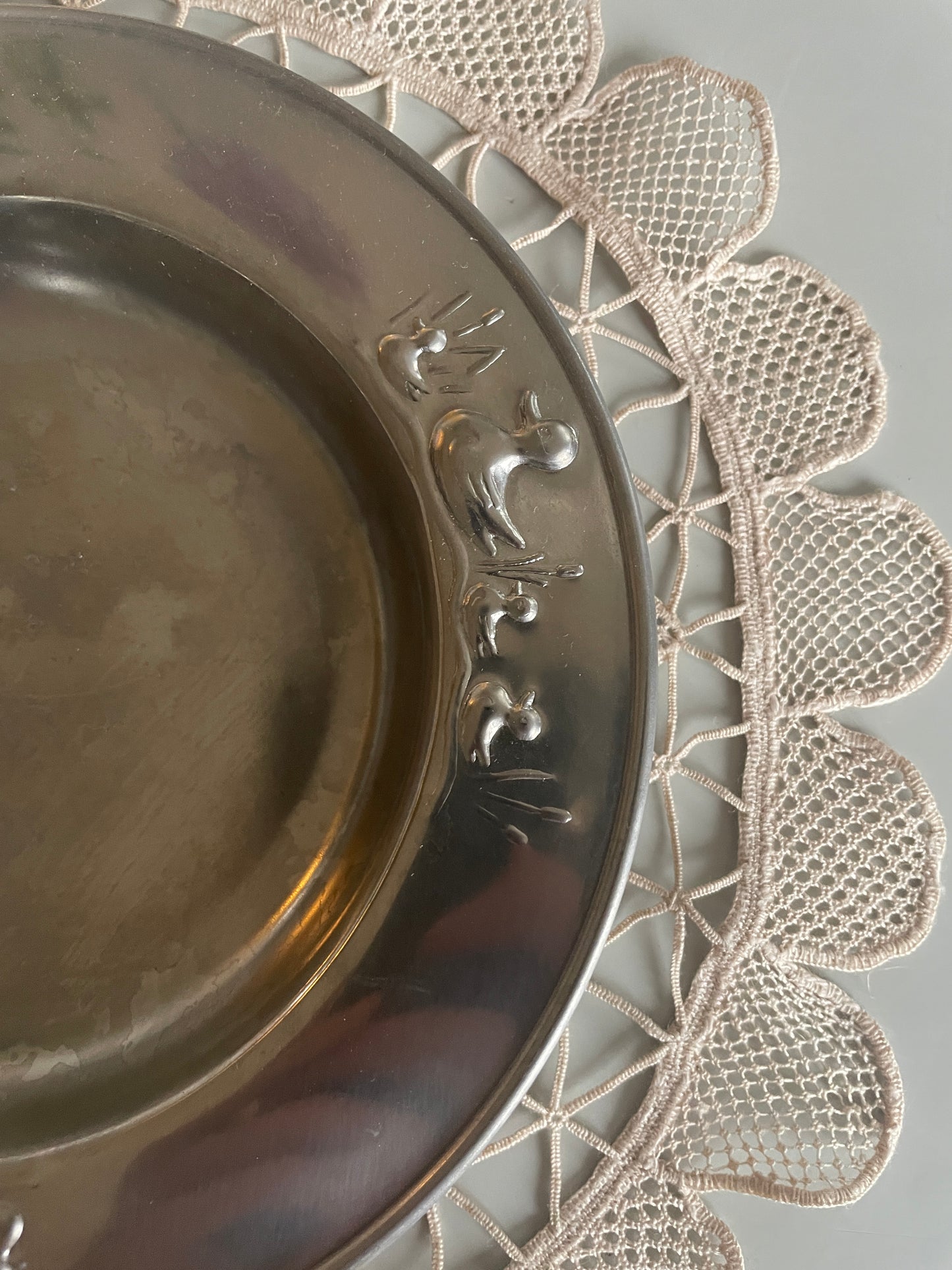 Children's plate in steel with ducks