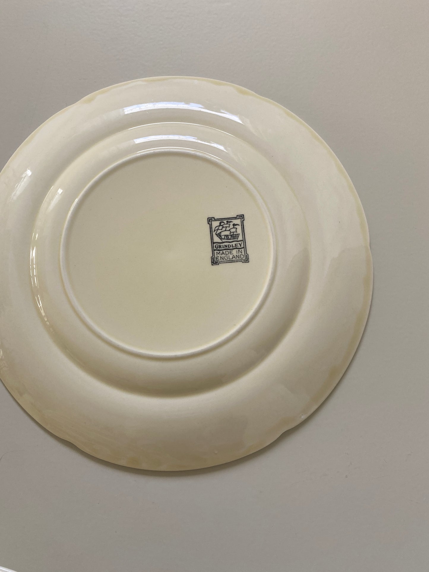 Dinner plates cream colored Grindley