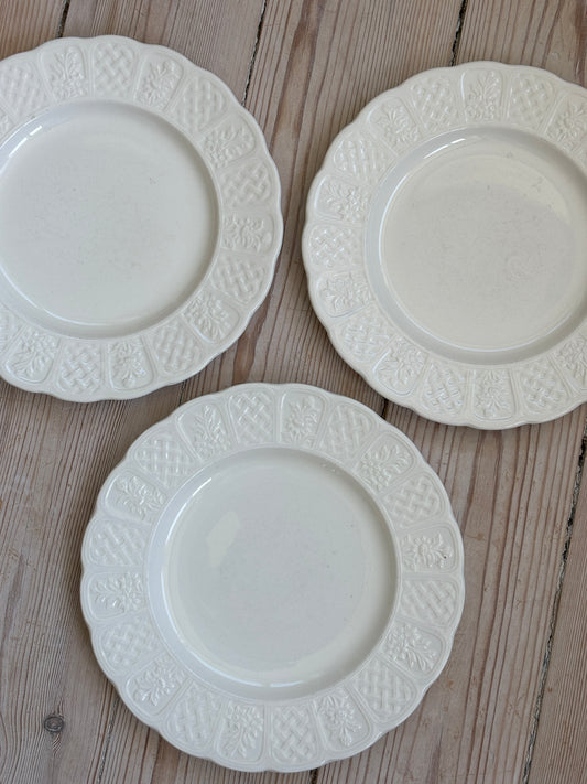 Cremefarvet frokost tallerkner