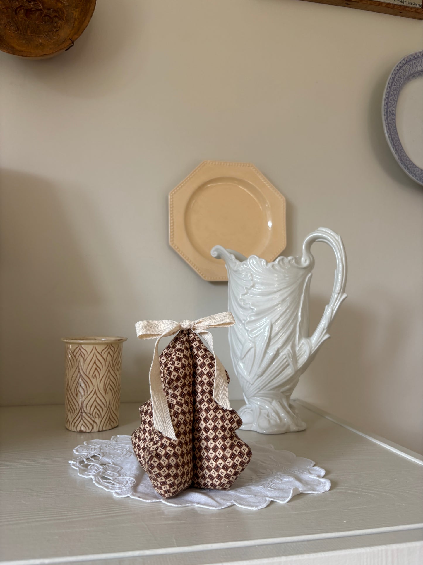 Håndlavet juletræ med sløjfe