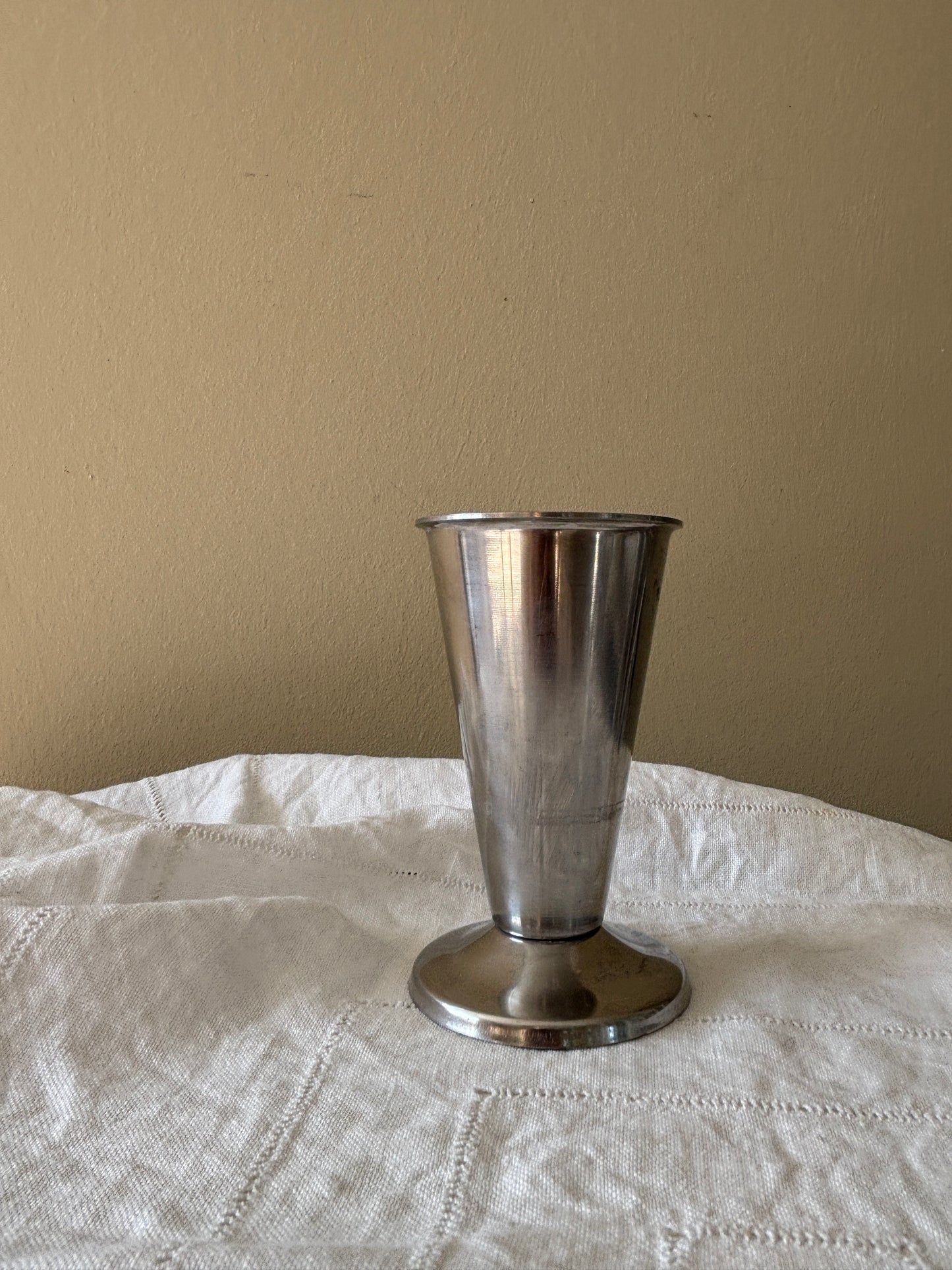 Lille stål vase