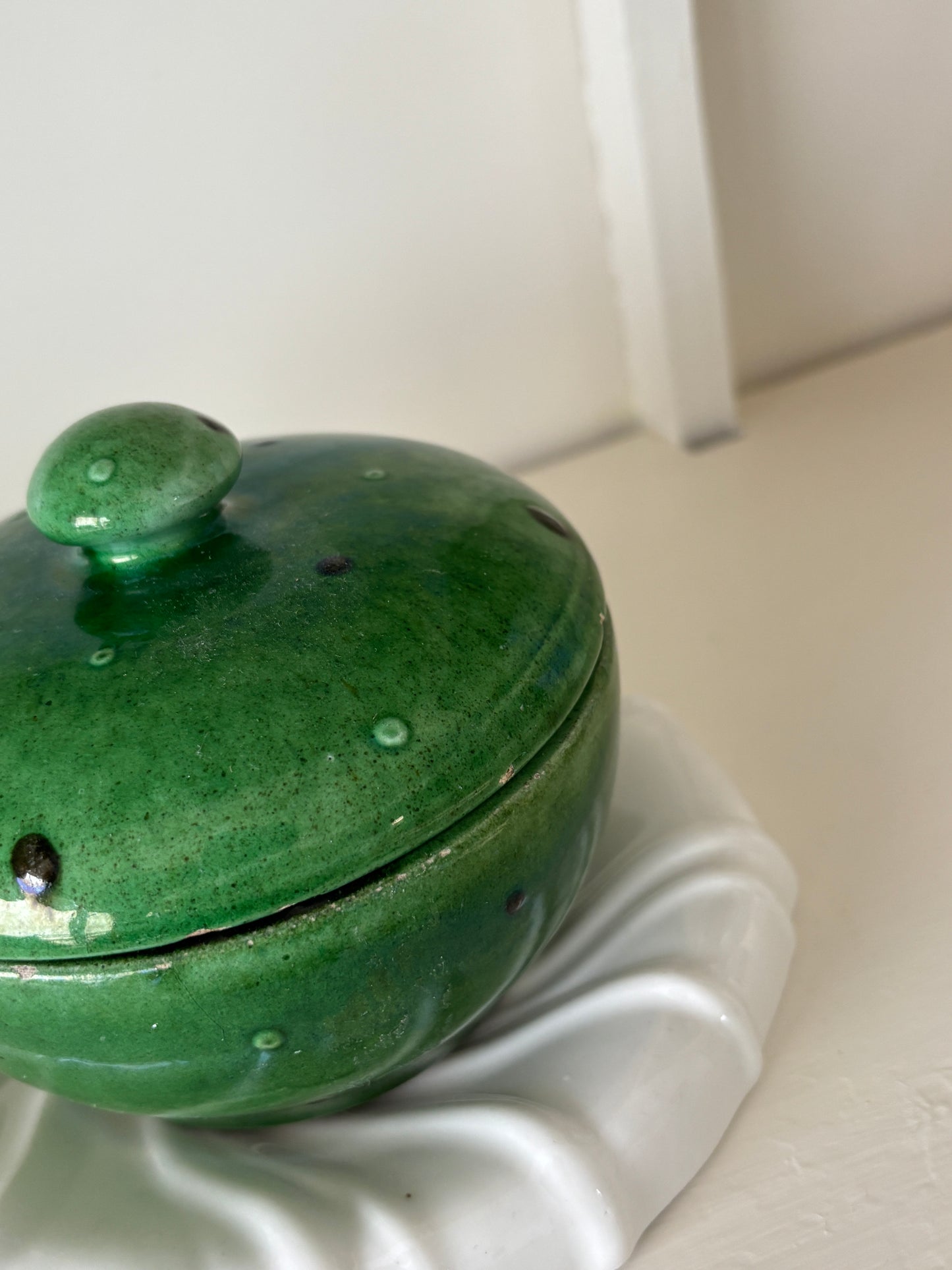 Keramik krukke med låg