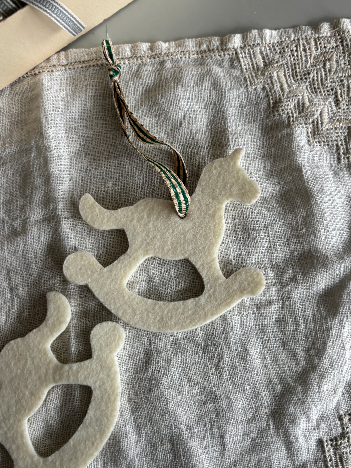 Fineste ophæng, hest