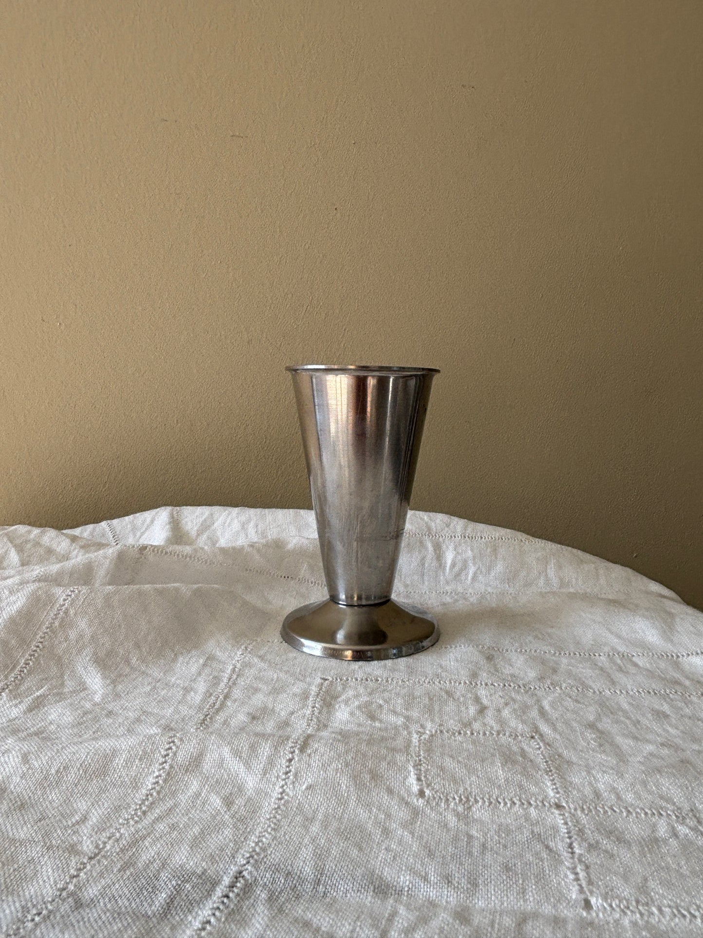 Lille stål vase