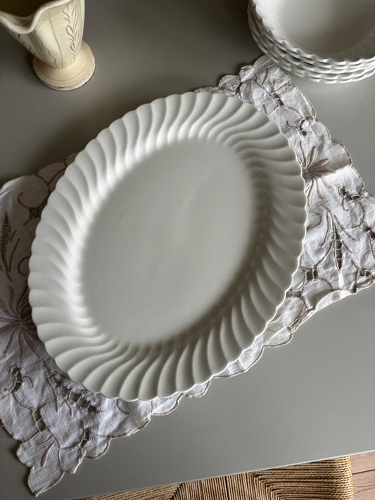 Snowhite fad med swirl kant