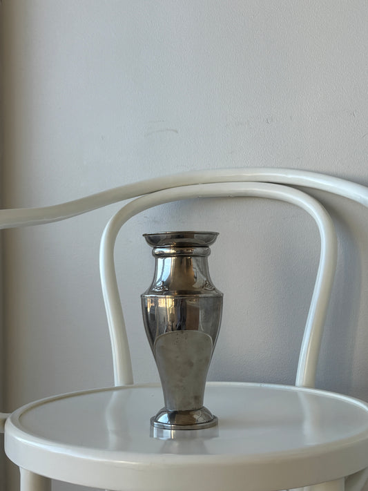 Vase i pletsølv