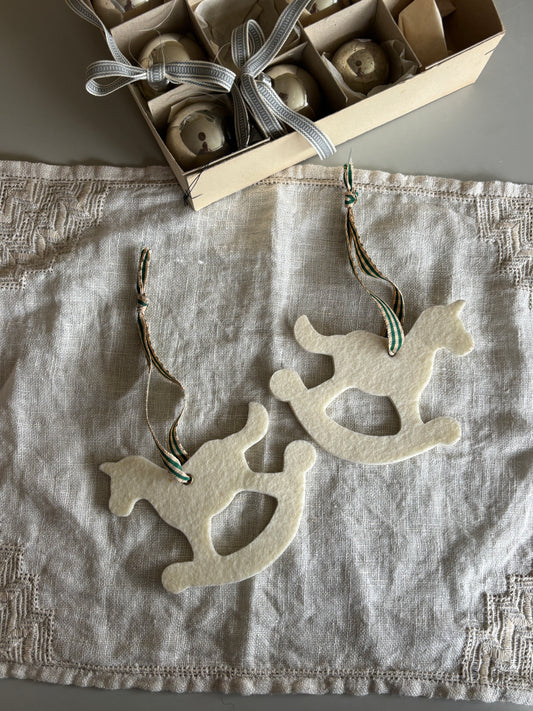 Fineste ophæng, hest