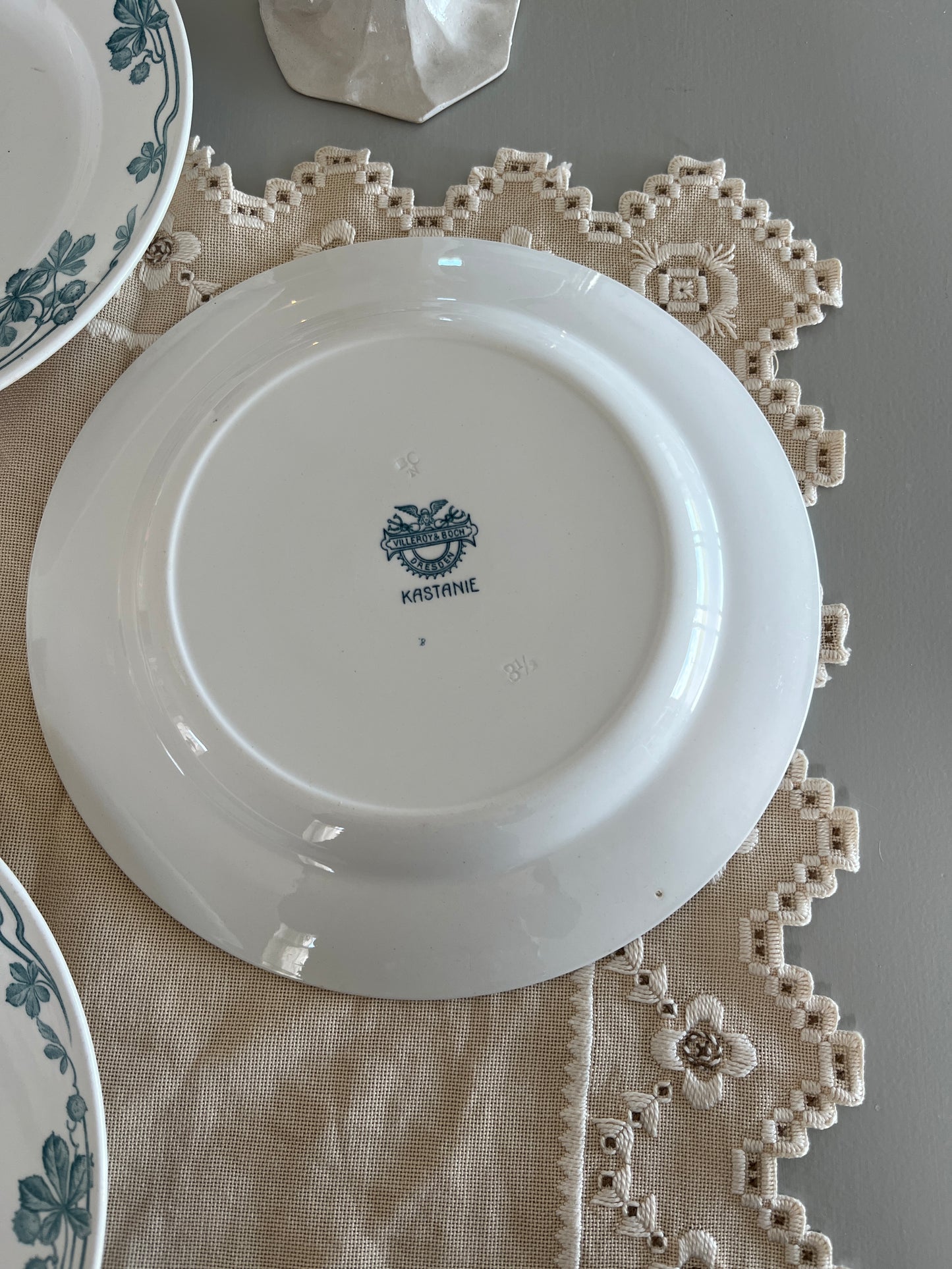 Middagstallerkner ‘KASTANIE’