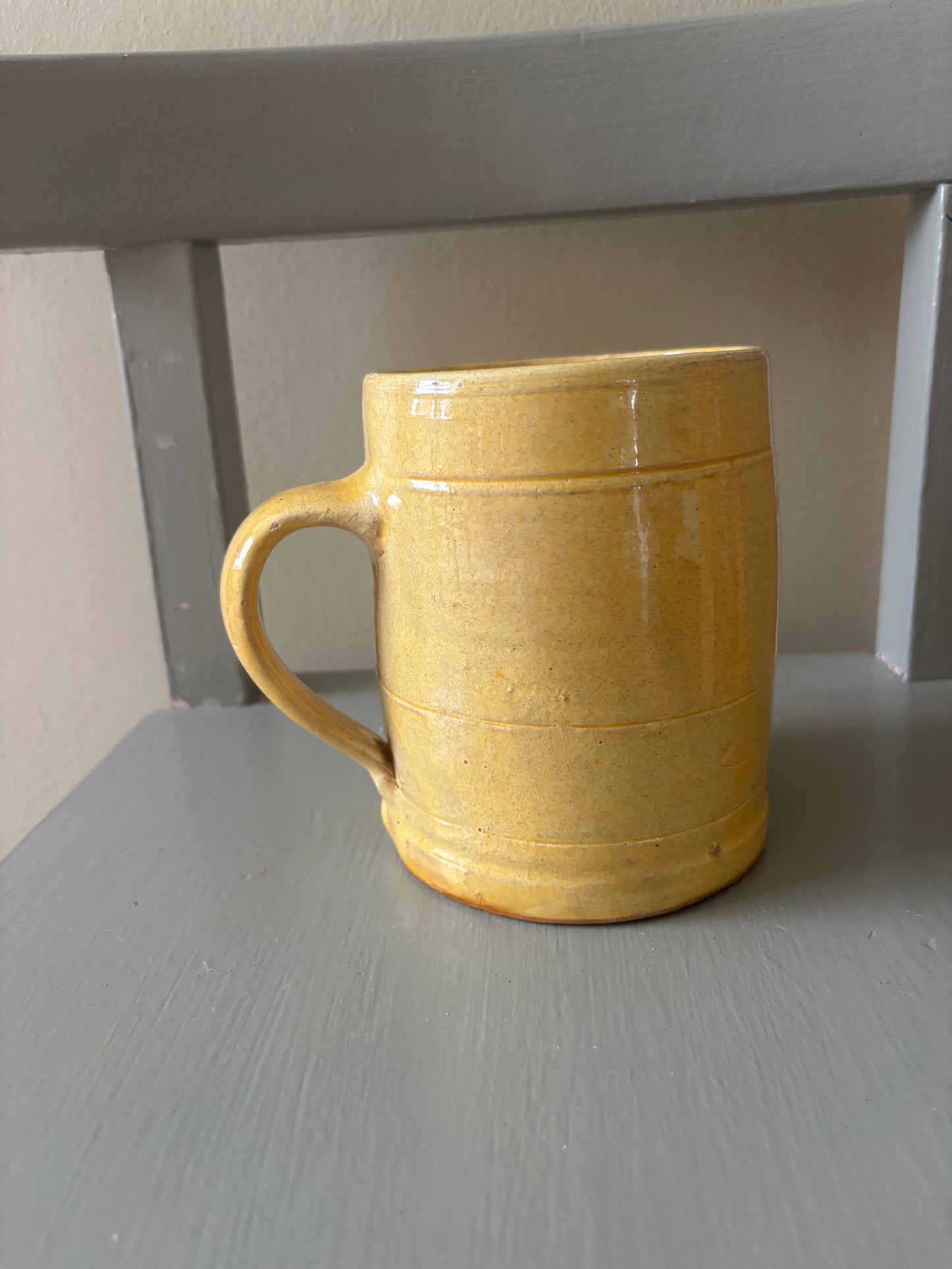 Smuk lys gul keramik krukke