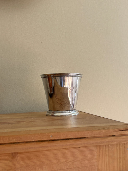 Vase i pletsølv