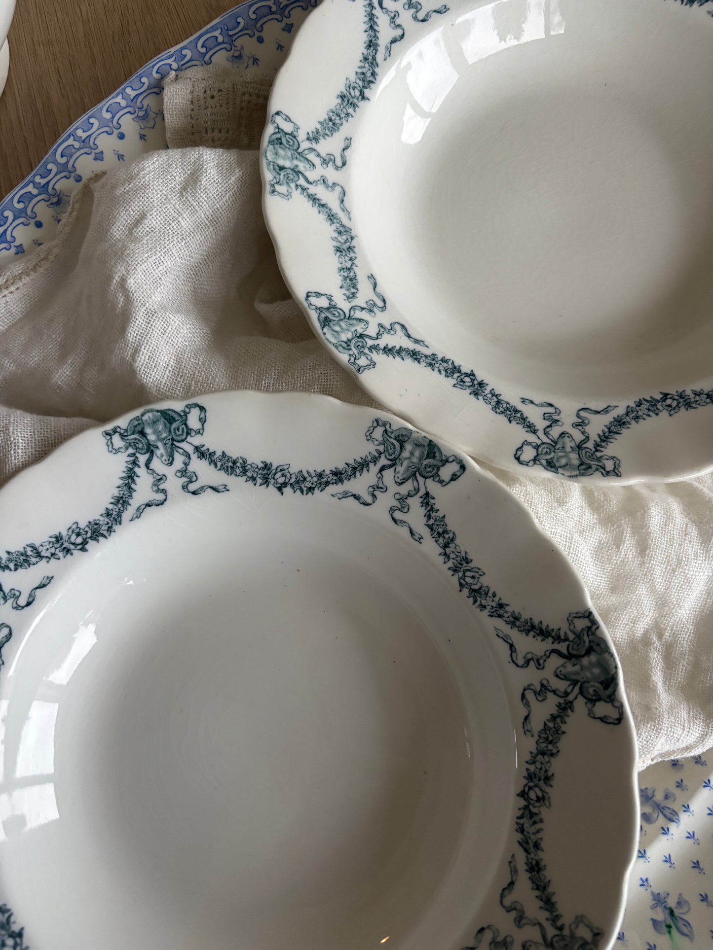 Empire dybe tallerkner