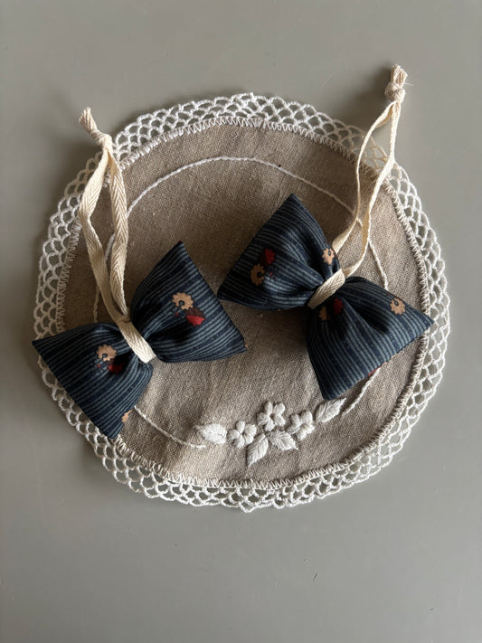 Lille håndlavet sløjfe