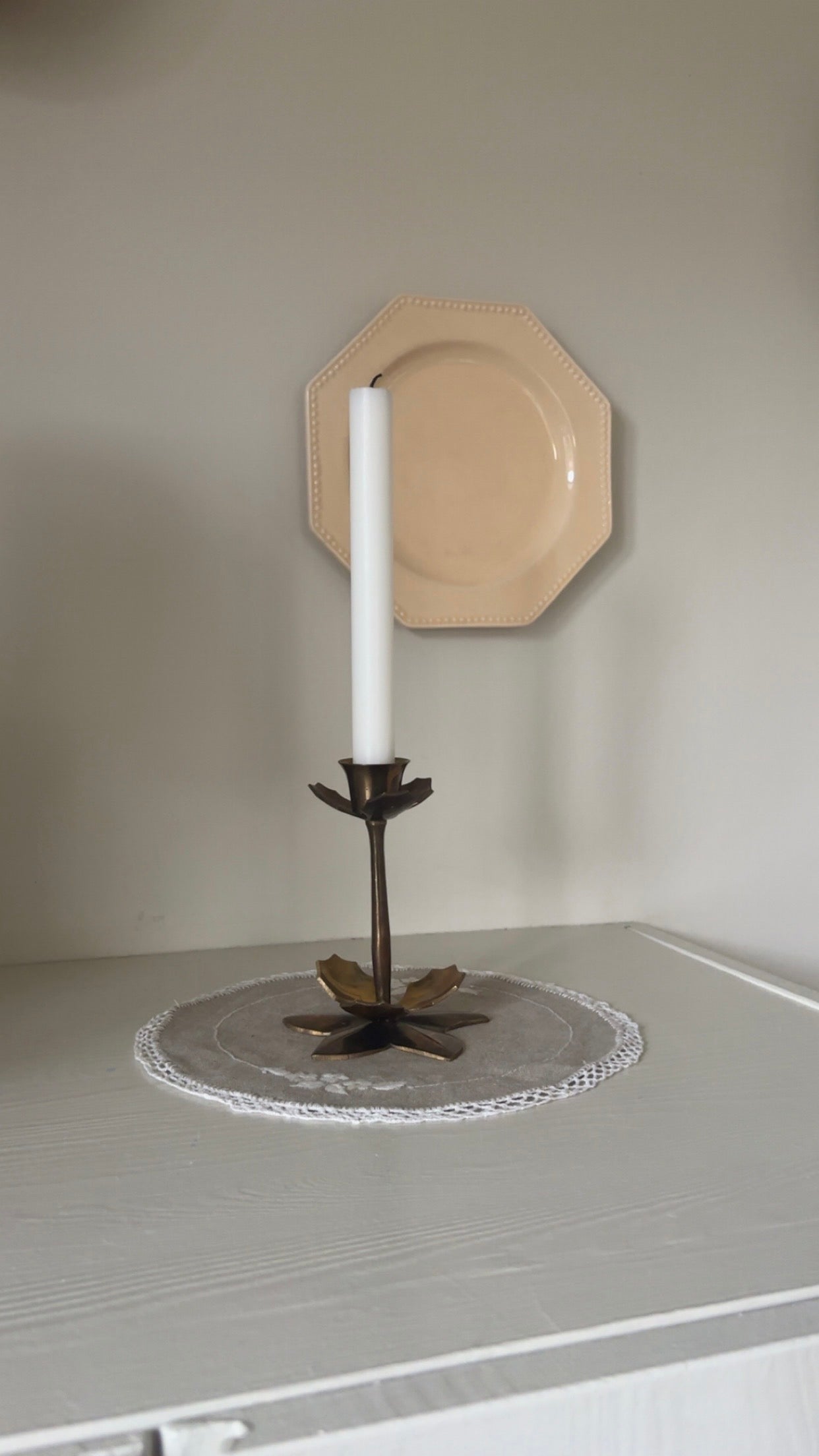 Smuk gammel messing stage