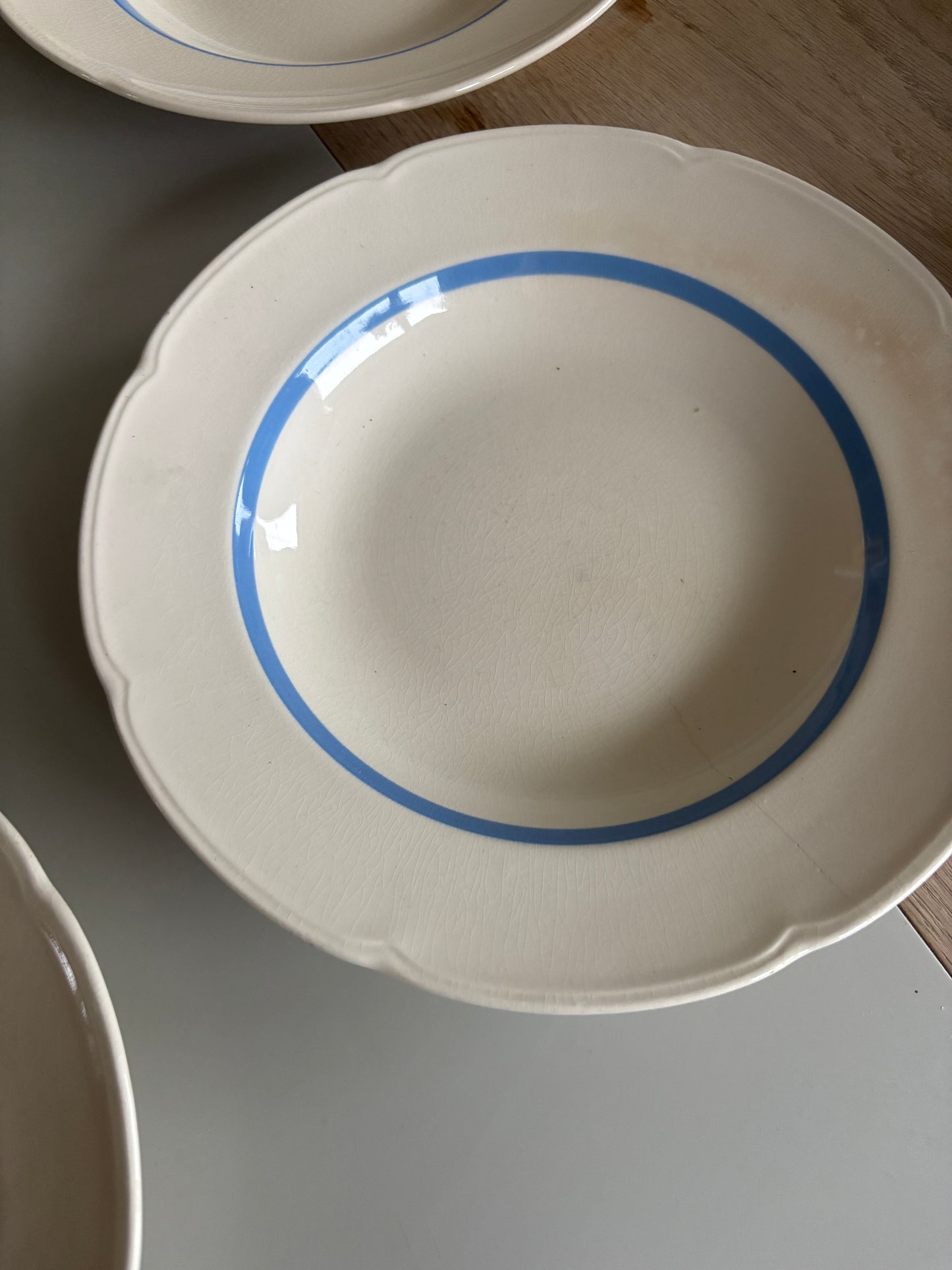 Lone dybe tallerkner