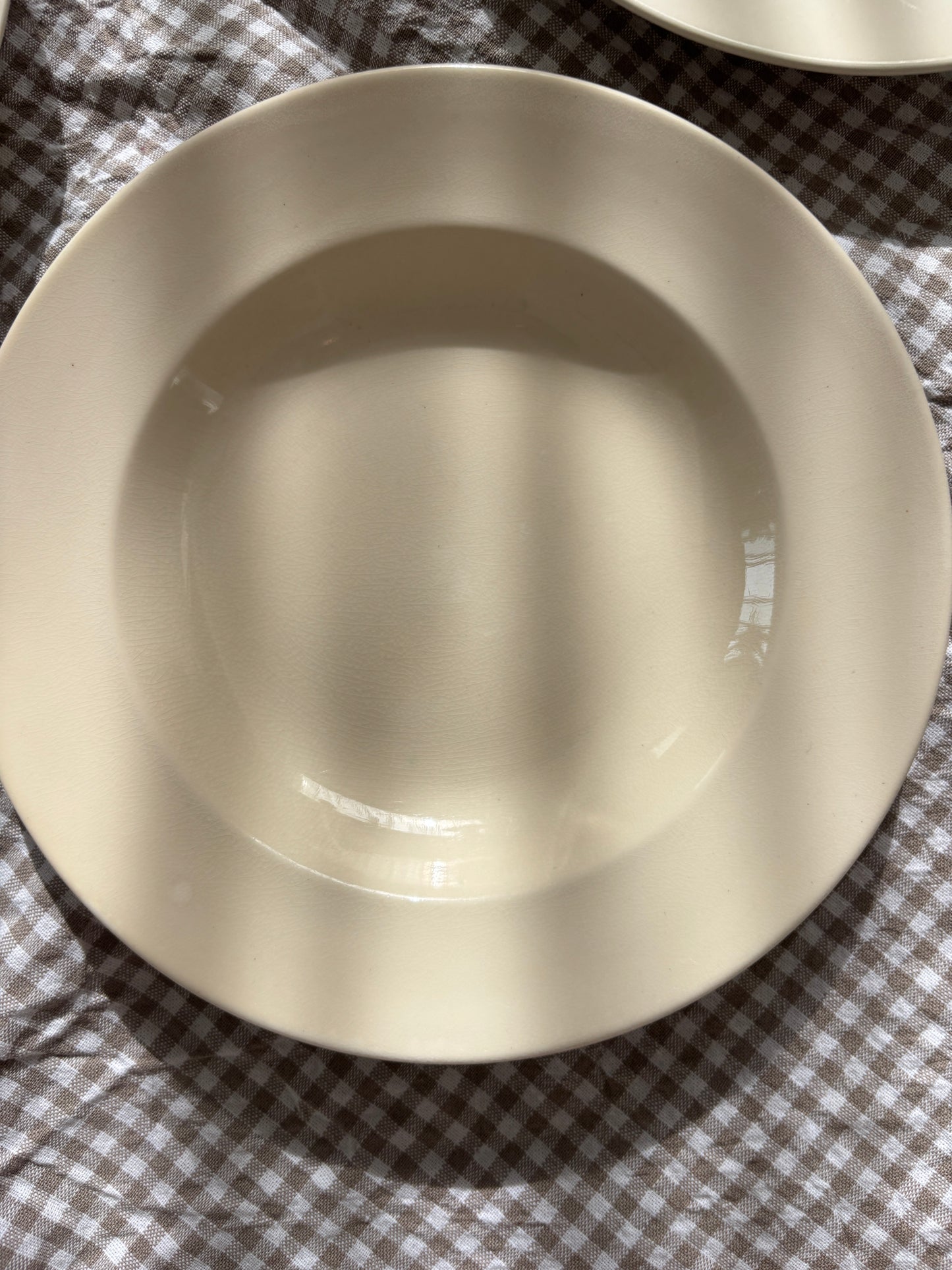 Cremefarvet Aluminia tallerkner