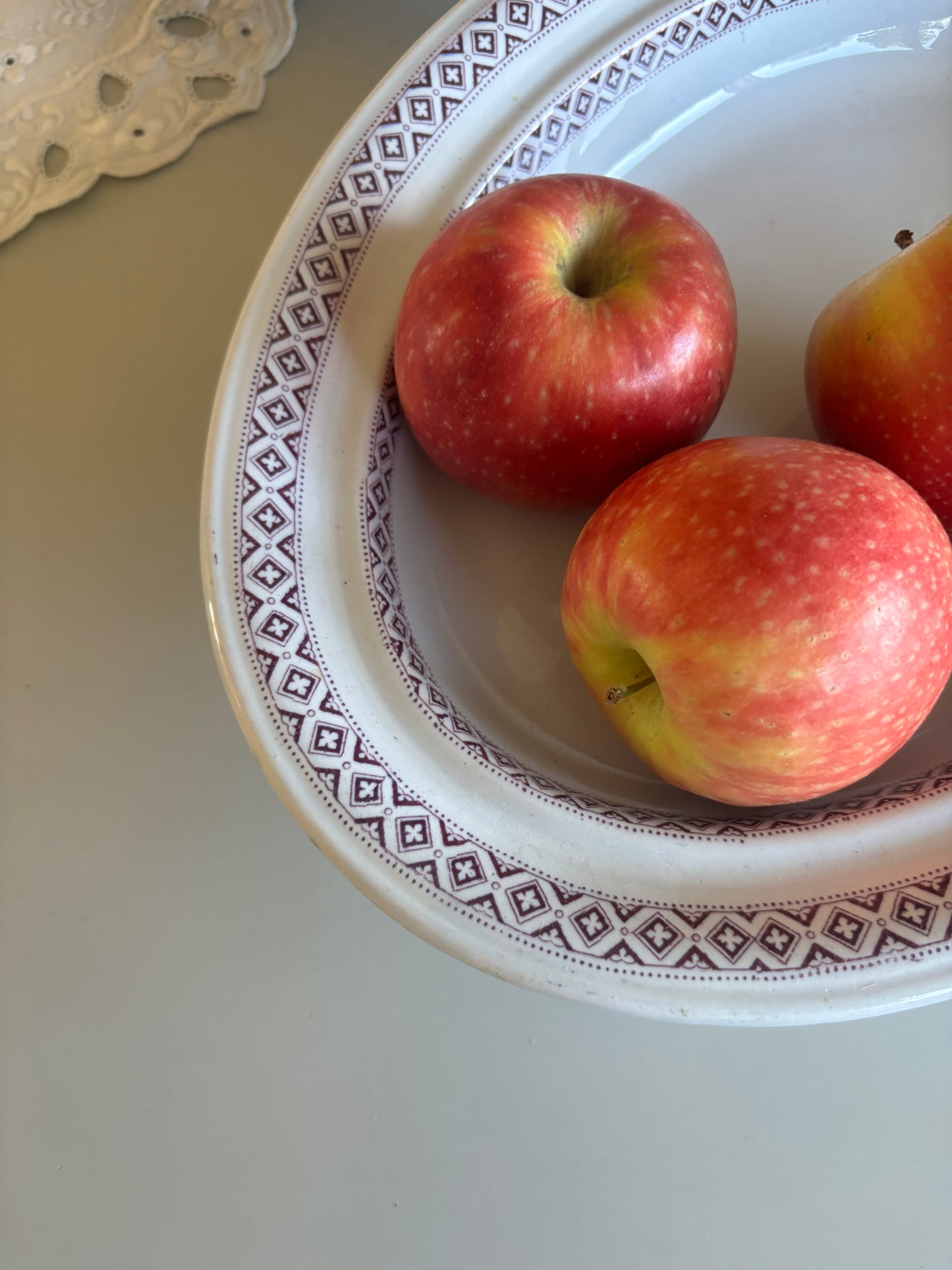 Opsats med lilla motiv