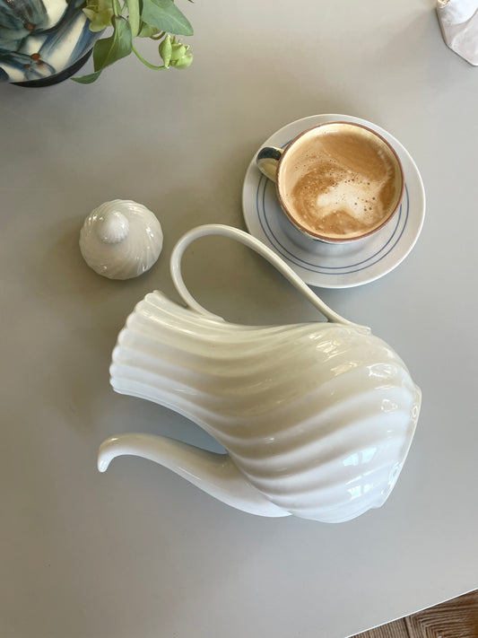 Swirl Jug