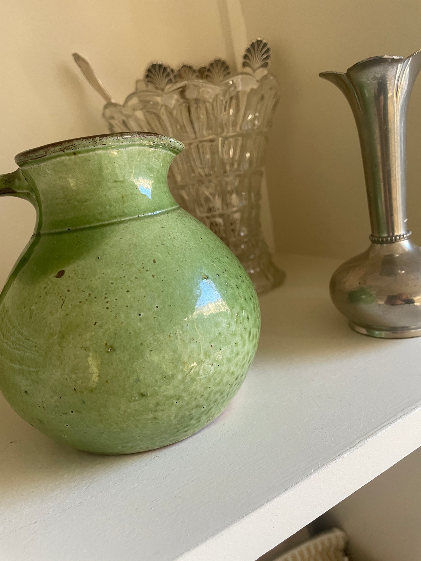 Gammel grøn keramik kande