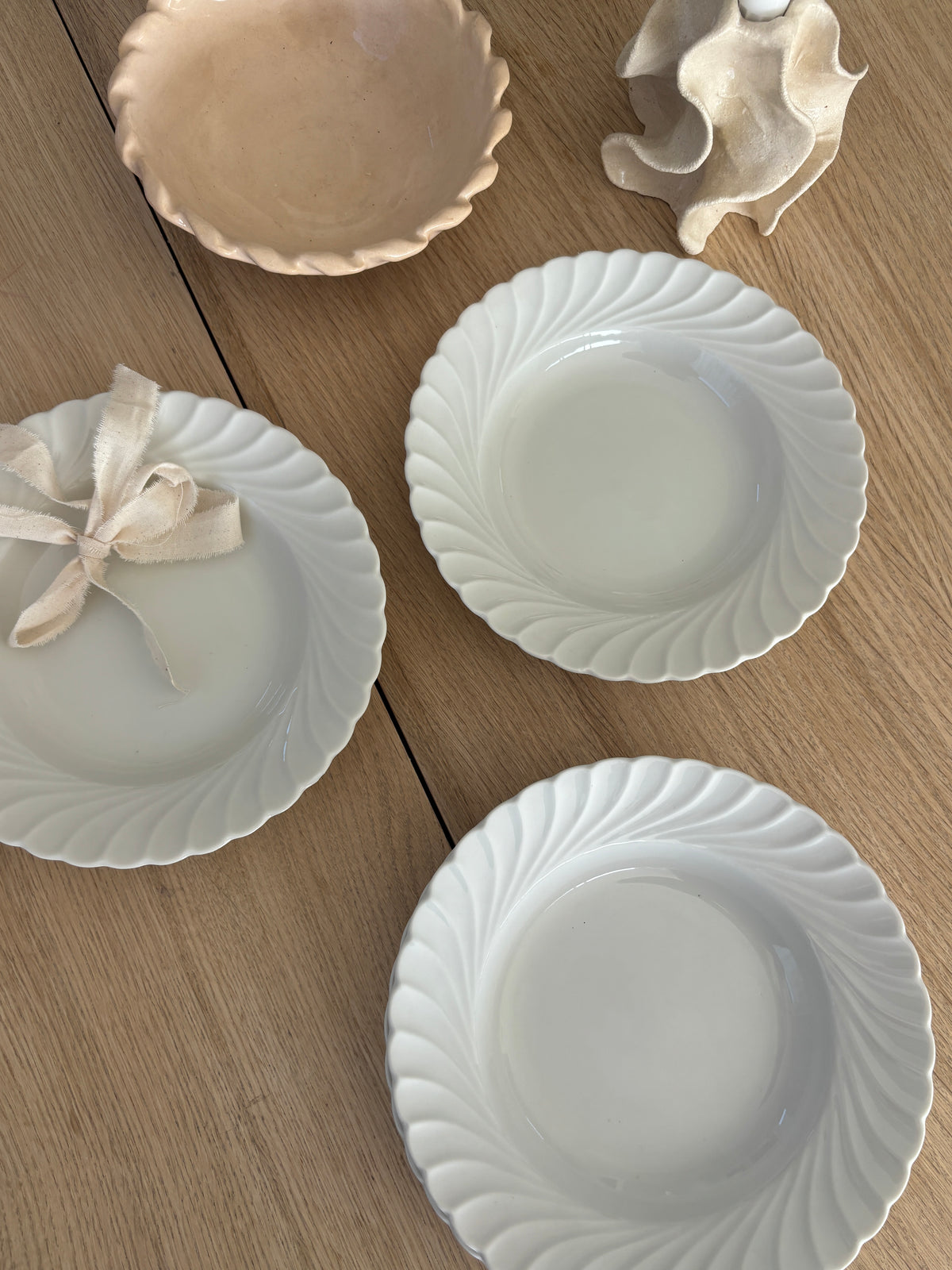 Norske dybe tallerkner med swirl