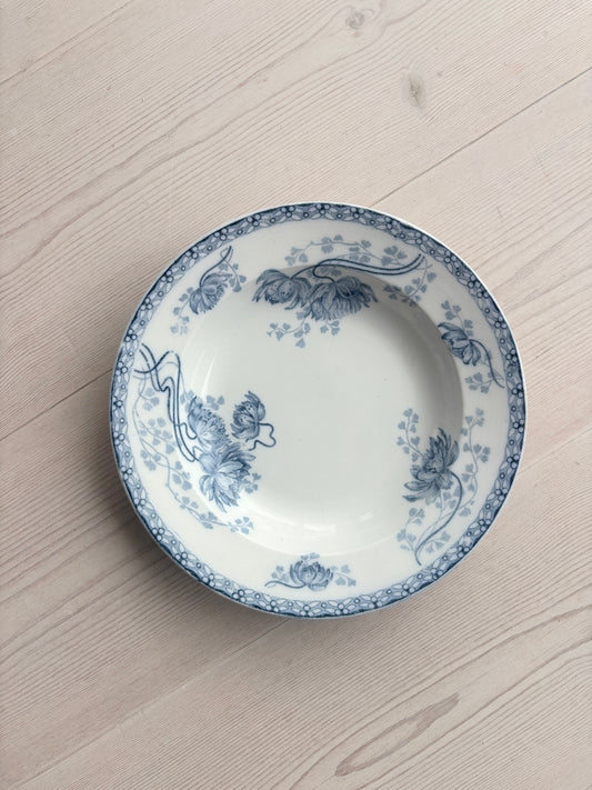 Platte med fint blå motiv