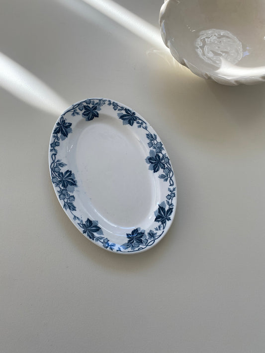 Small dish blue pattern